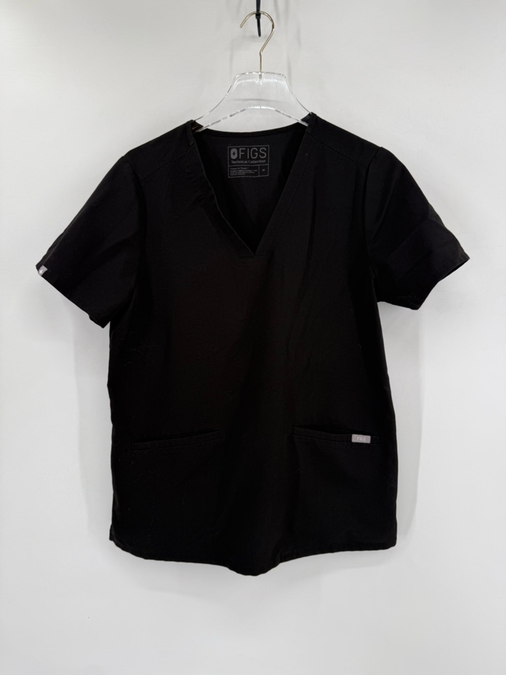 Figs Women's Black V-Neck Scrub Top